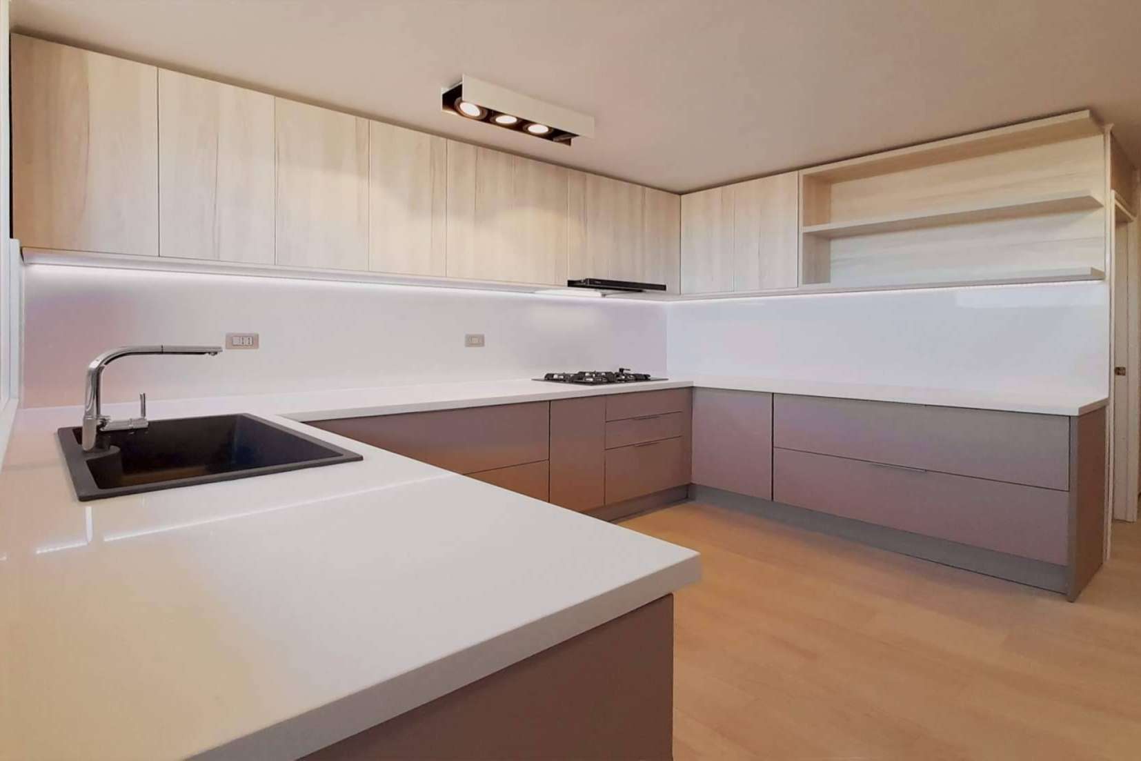 Adquirir muebles de cocina a medida de la mano de los profesionales de Cuántika Espacios