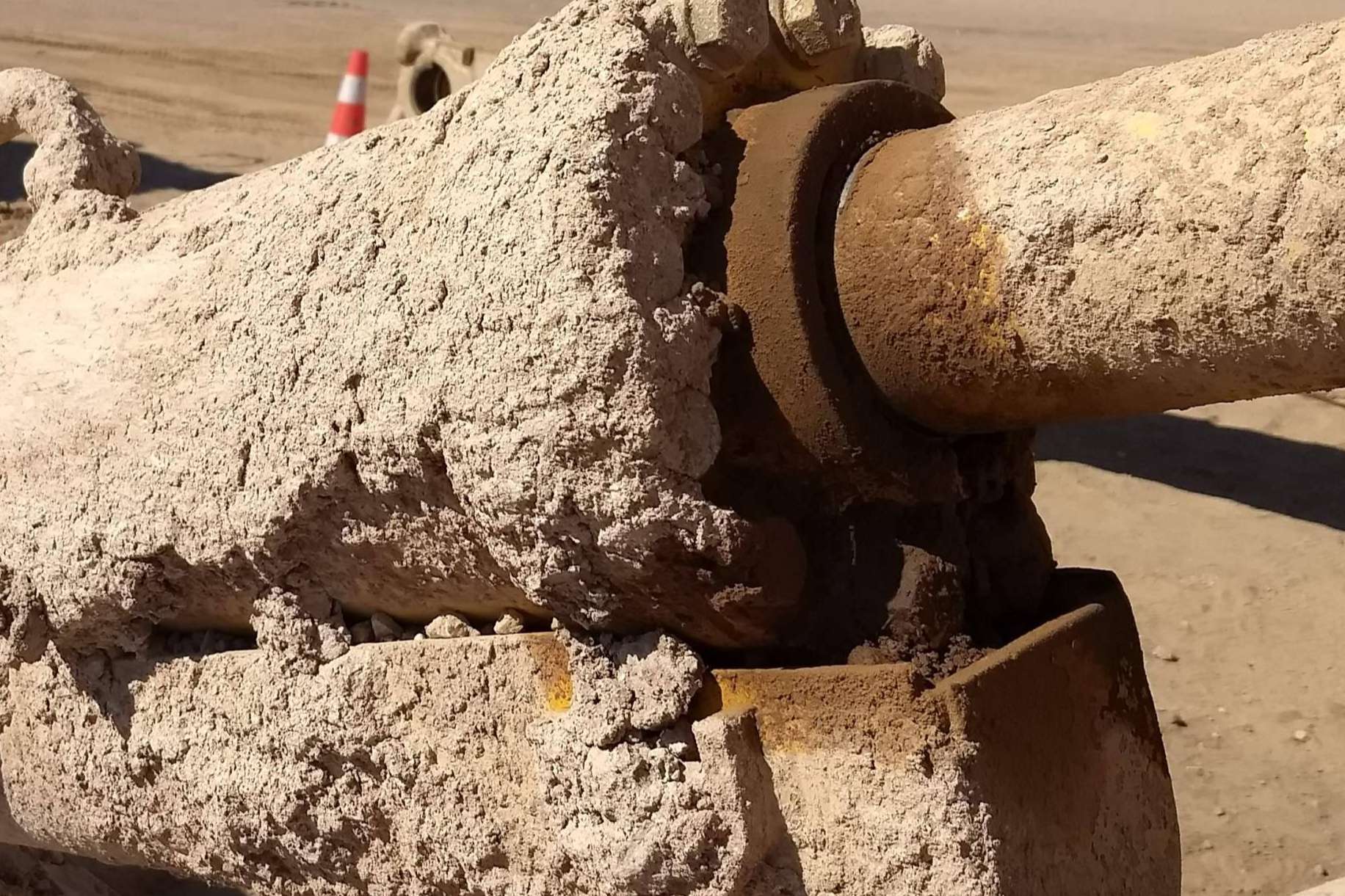 Fuelles, la solución para mantener y extender la vida útil de los cilindros hidráulicos