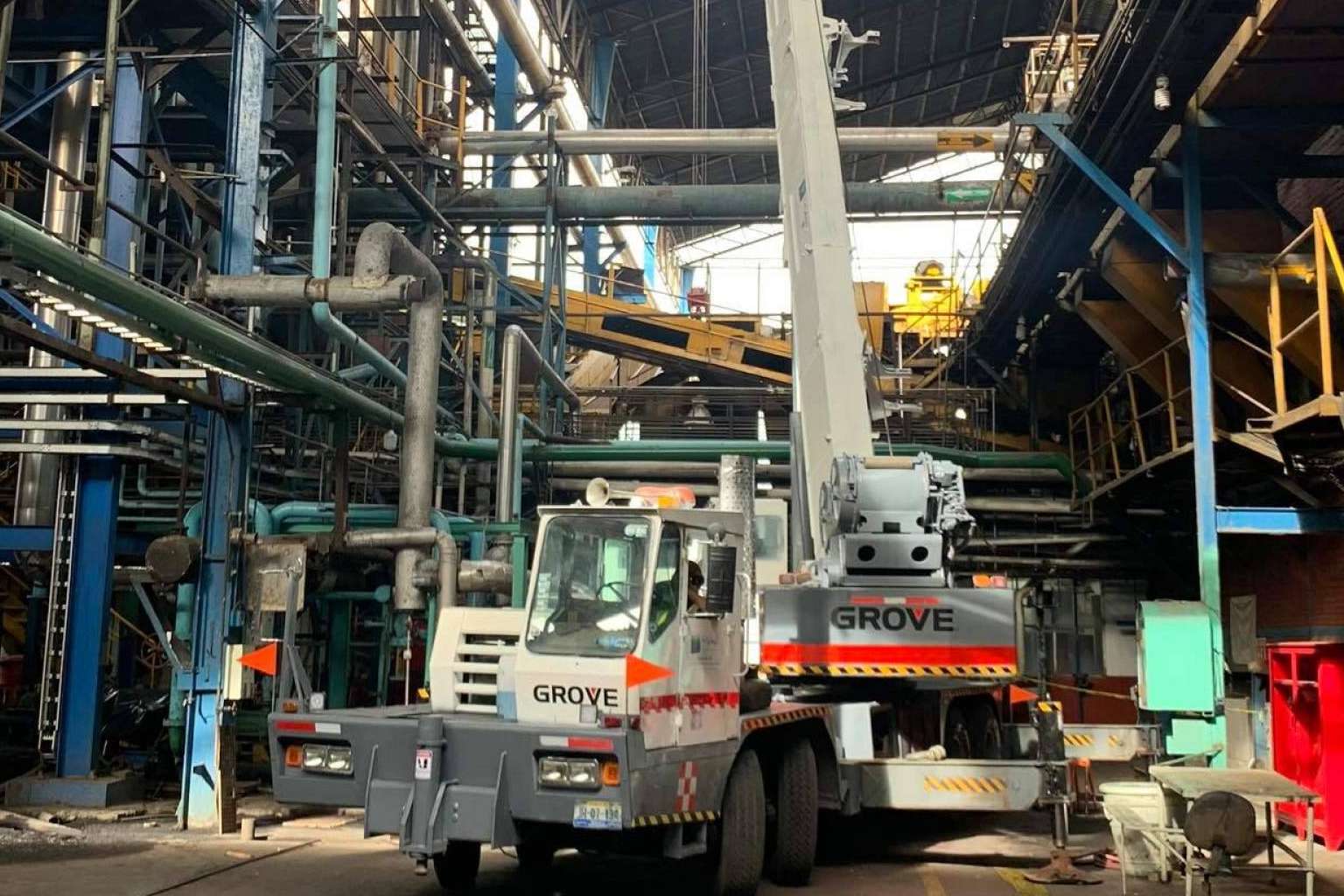 Servicio de renta de grúas titán, disponible con Grúas Industriales MAC