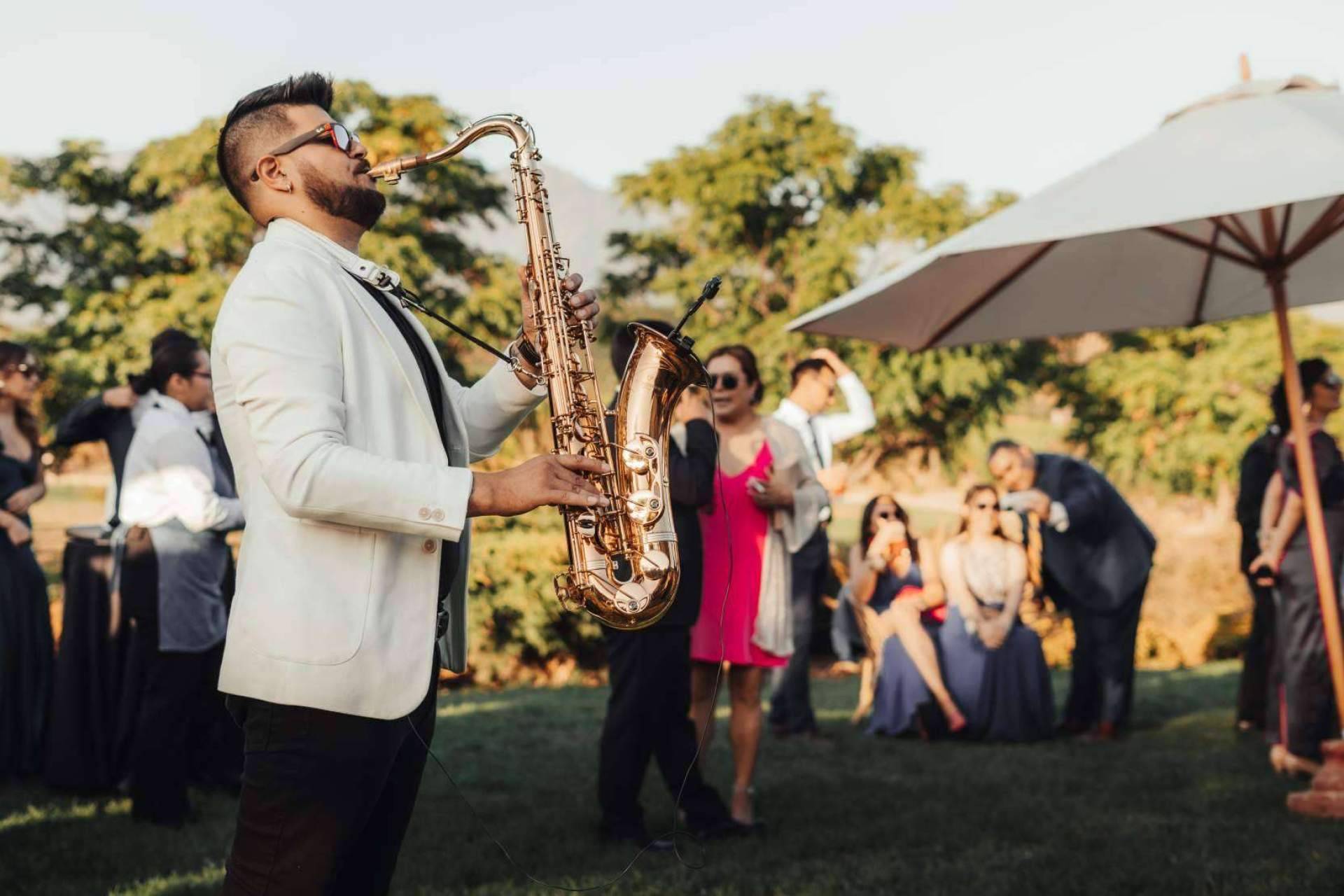 Las ventajas de contratar a un saxofonista para eventos