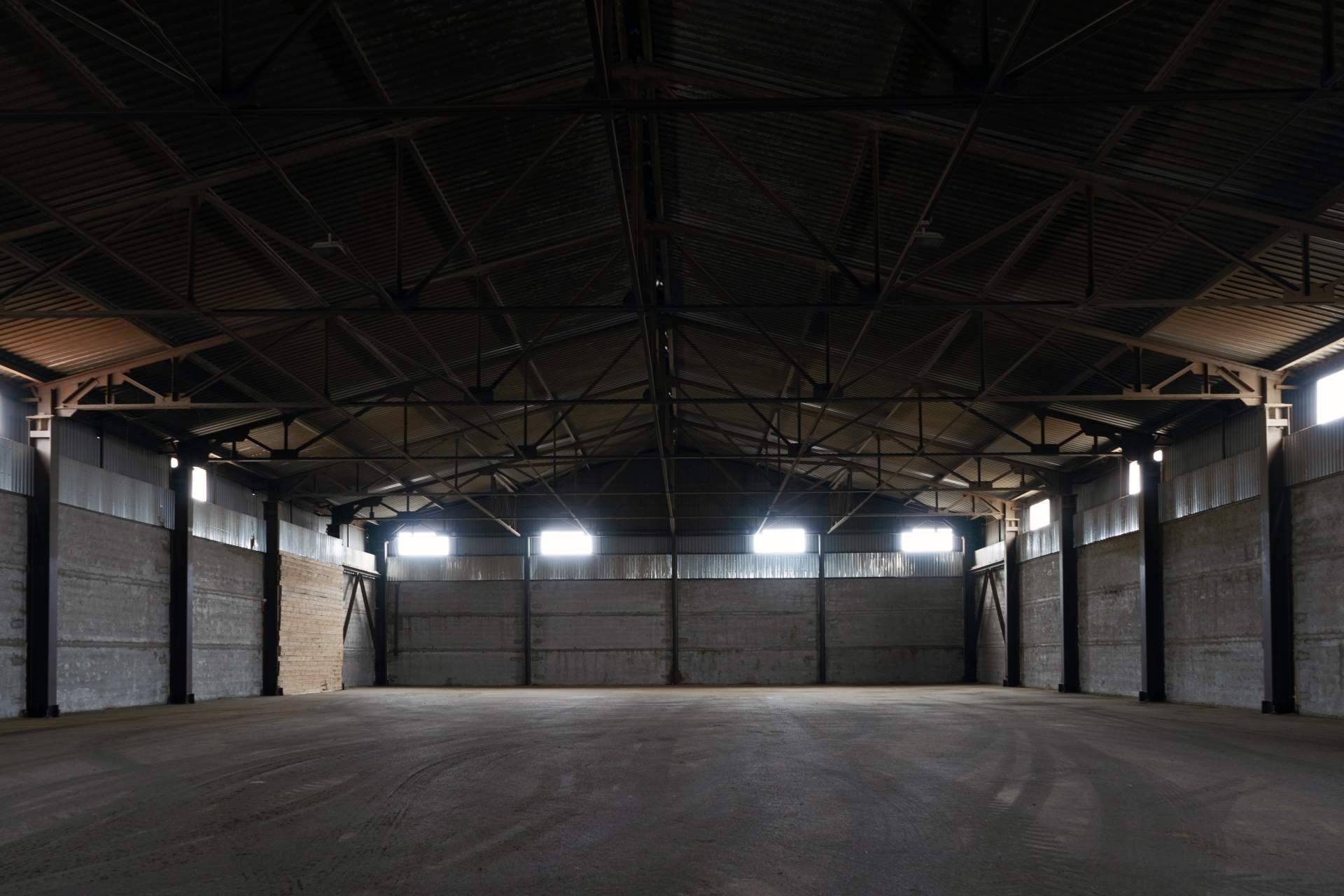 EXS Inmobiliaria pone a la venta sus bodegas comerciales