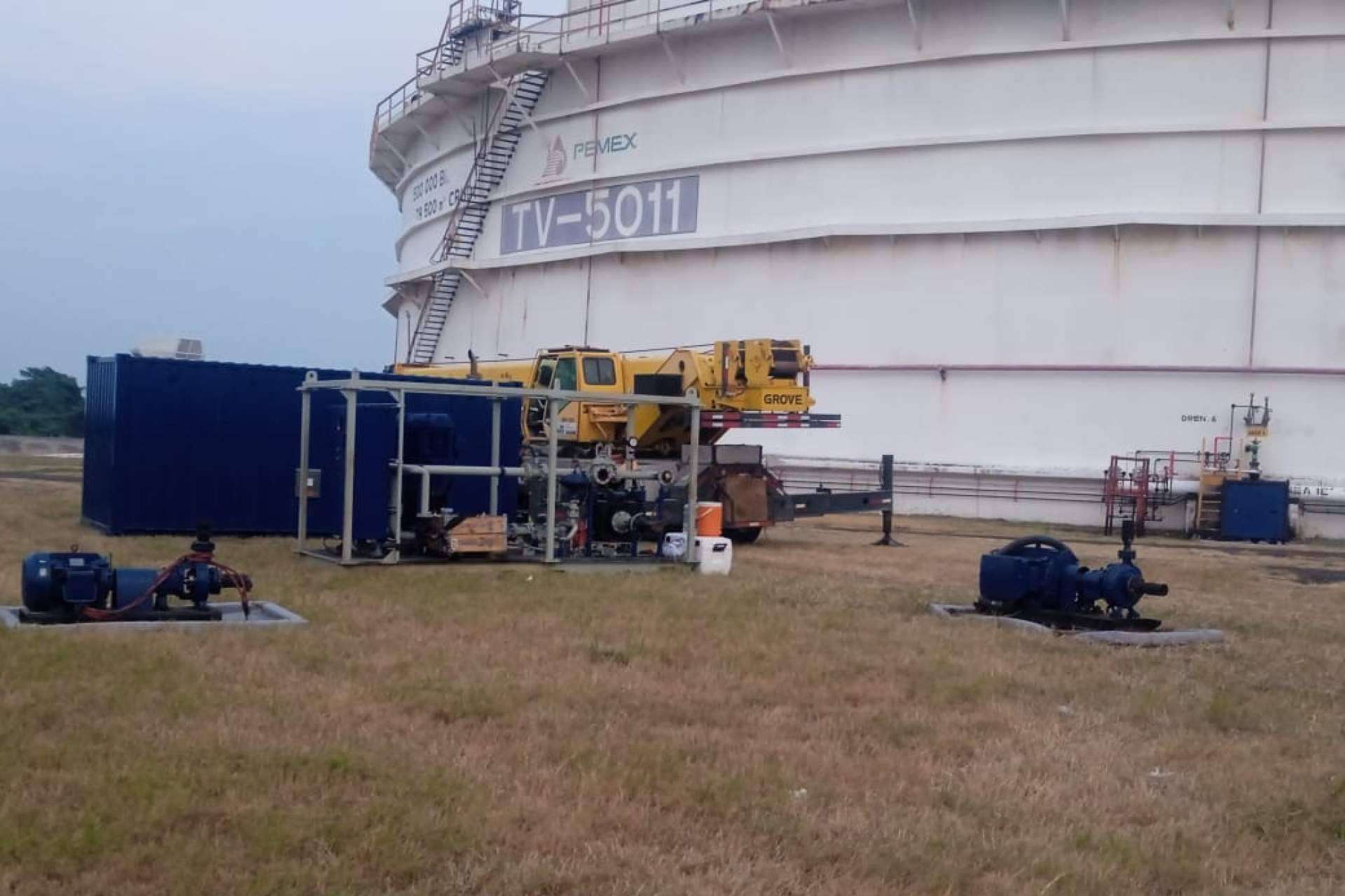 Oiltech es una empresa especializada en la limpieza industrial de tanques de almacenamiento