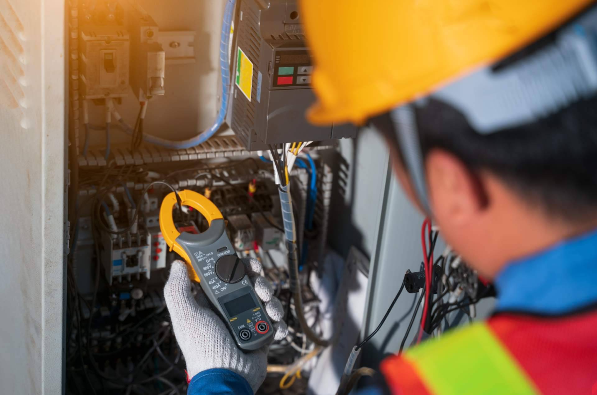 Iluminación para uso industrial en áreas peligrosas clasificadas de la mano de Soldexel
