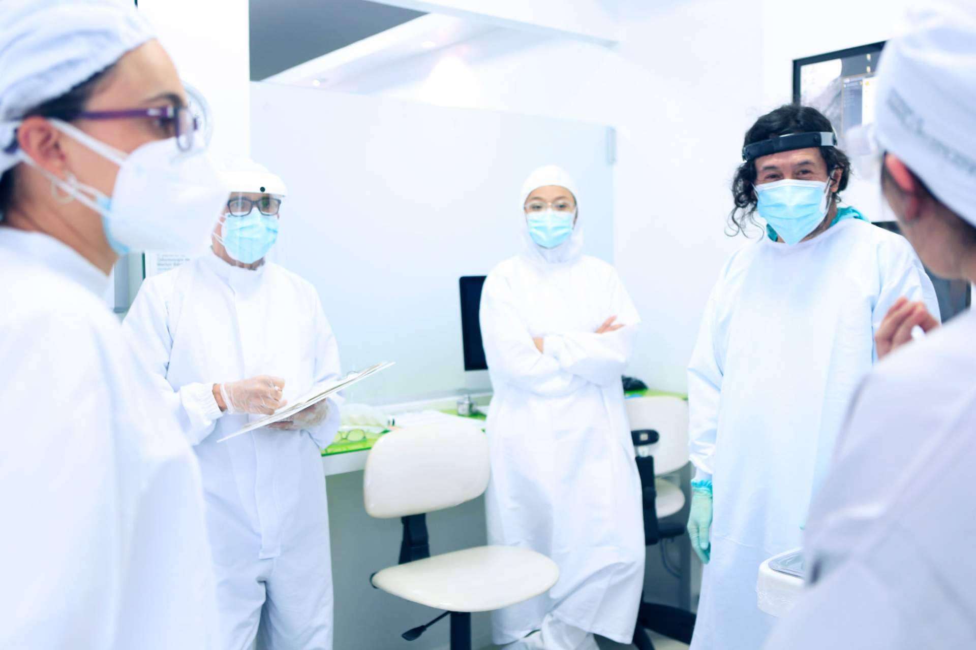 Todo lo que hay que saber para realizar un implante dental satisfactorio, con Odontología de Marlon Becerra