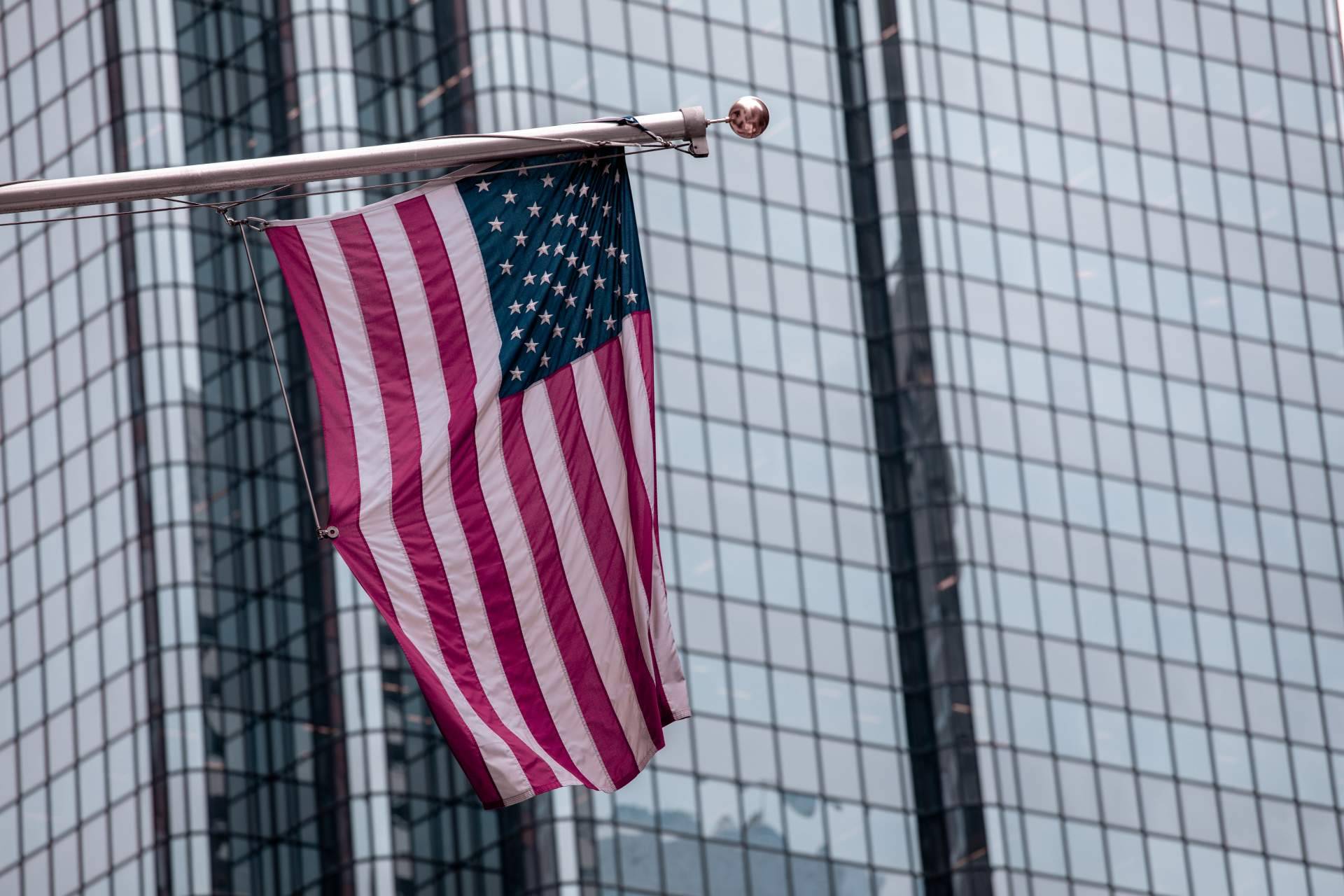 Conocer las diferencias y ventajas entre empresas LLC y Corp en USA con USA Corporation Service