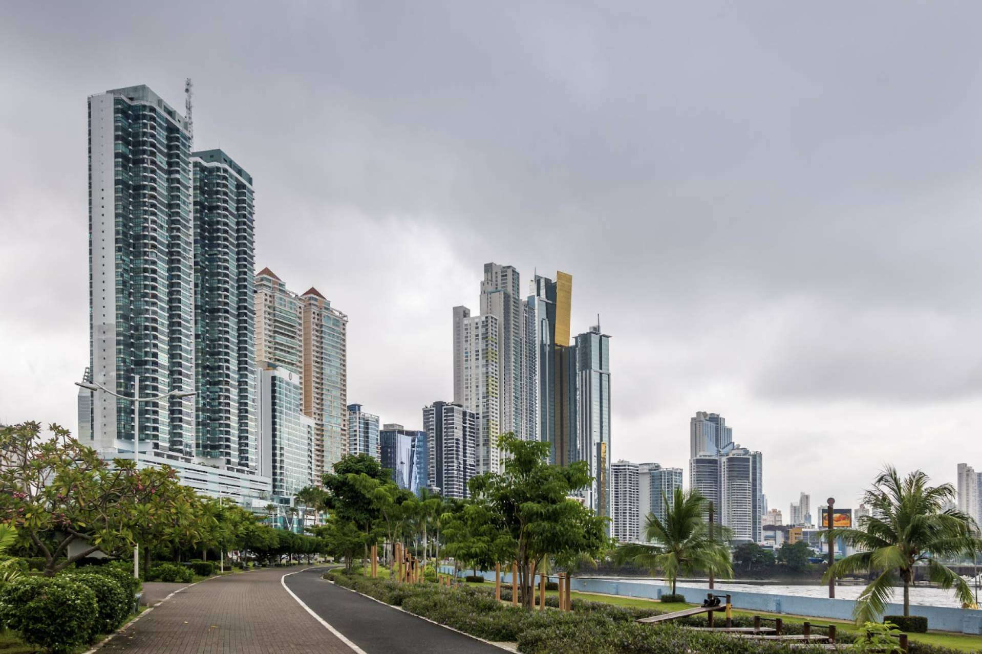 ¿Se quiere residir en Panamá? Haus tiene excelentes opciones de casas en Hato Montaña