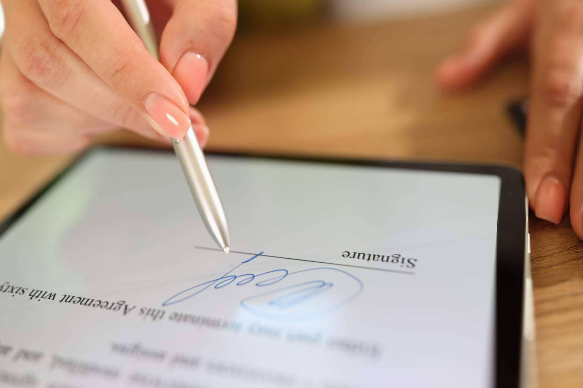 DocuKlaud lanza su propia firma electrónica al mercado para facilitar la gestión documental en las empresas