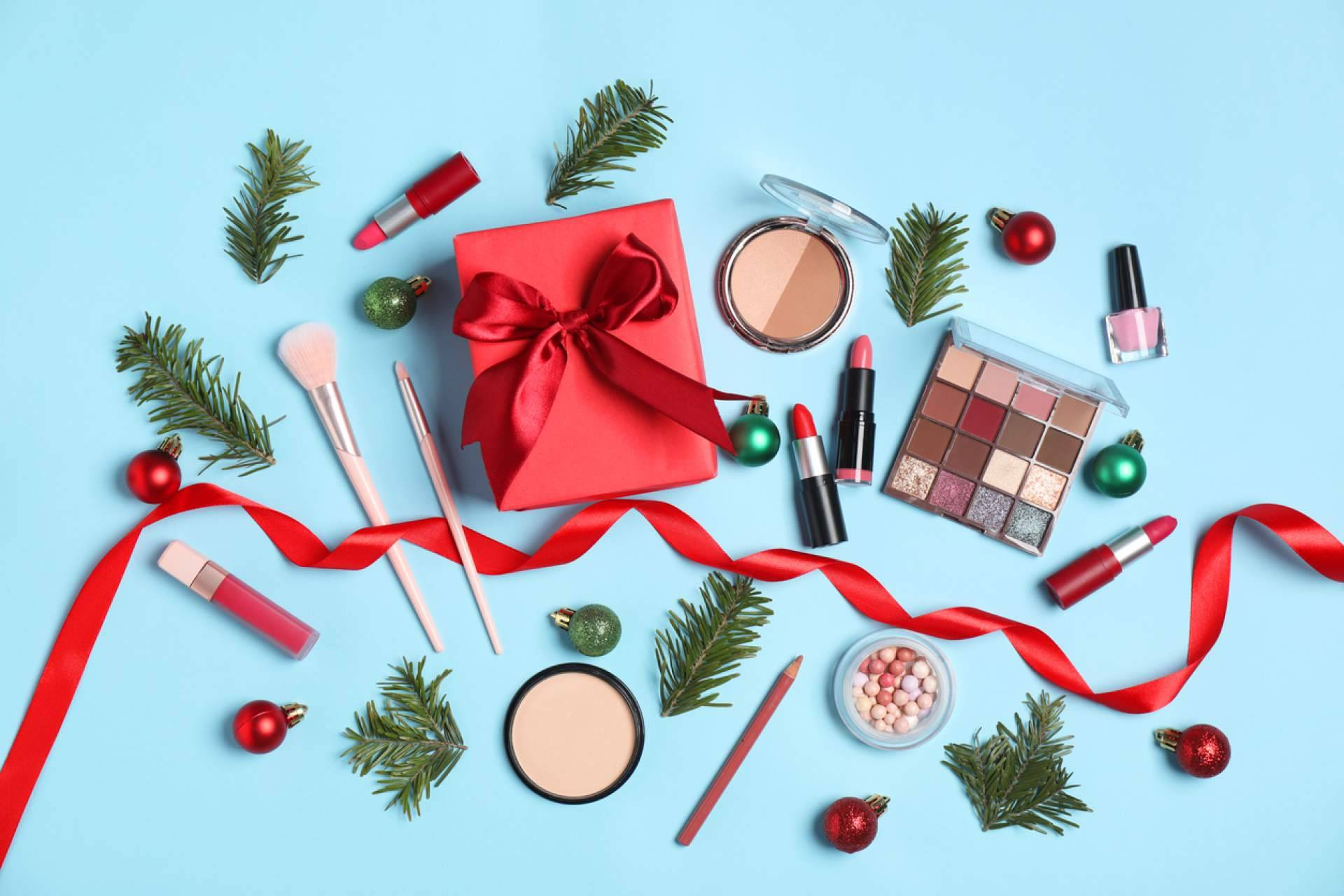 Oriflame refuerza su posición entre las marcas de maquillaje profesional con looks para brillar en diciembre